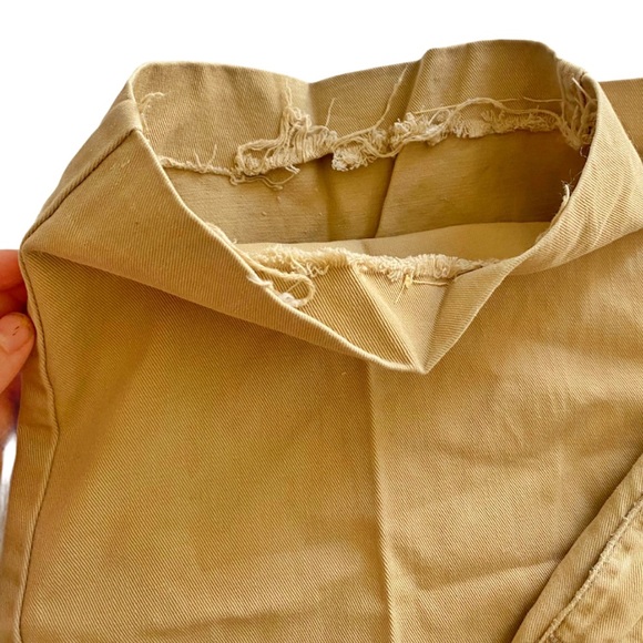 Dockers Levi’s Mens Khakis Tan pleated pants - Picture 8 of 8